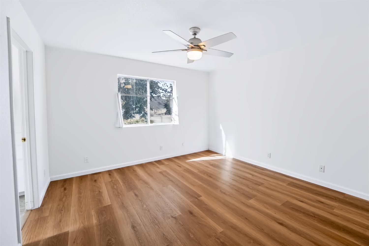 4683 E Norwich Ave, Fresno, CA 93726