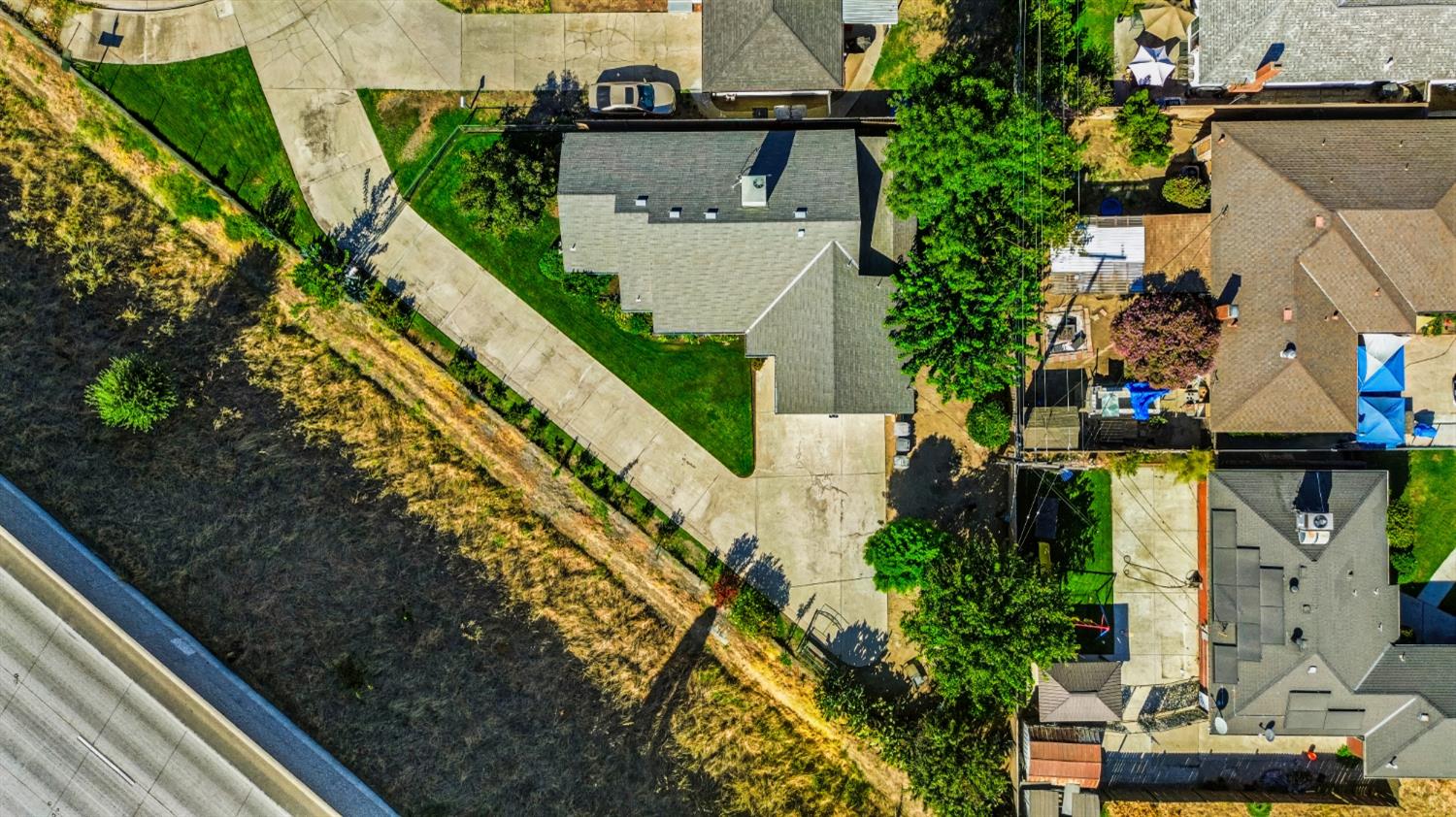 4683 E Norwich Ave, Fresno, CA 93726