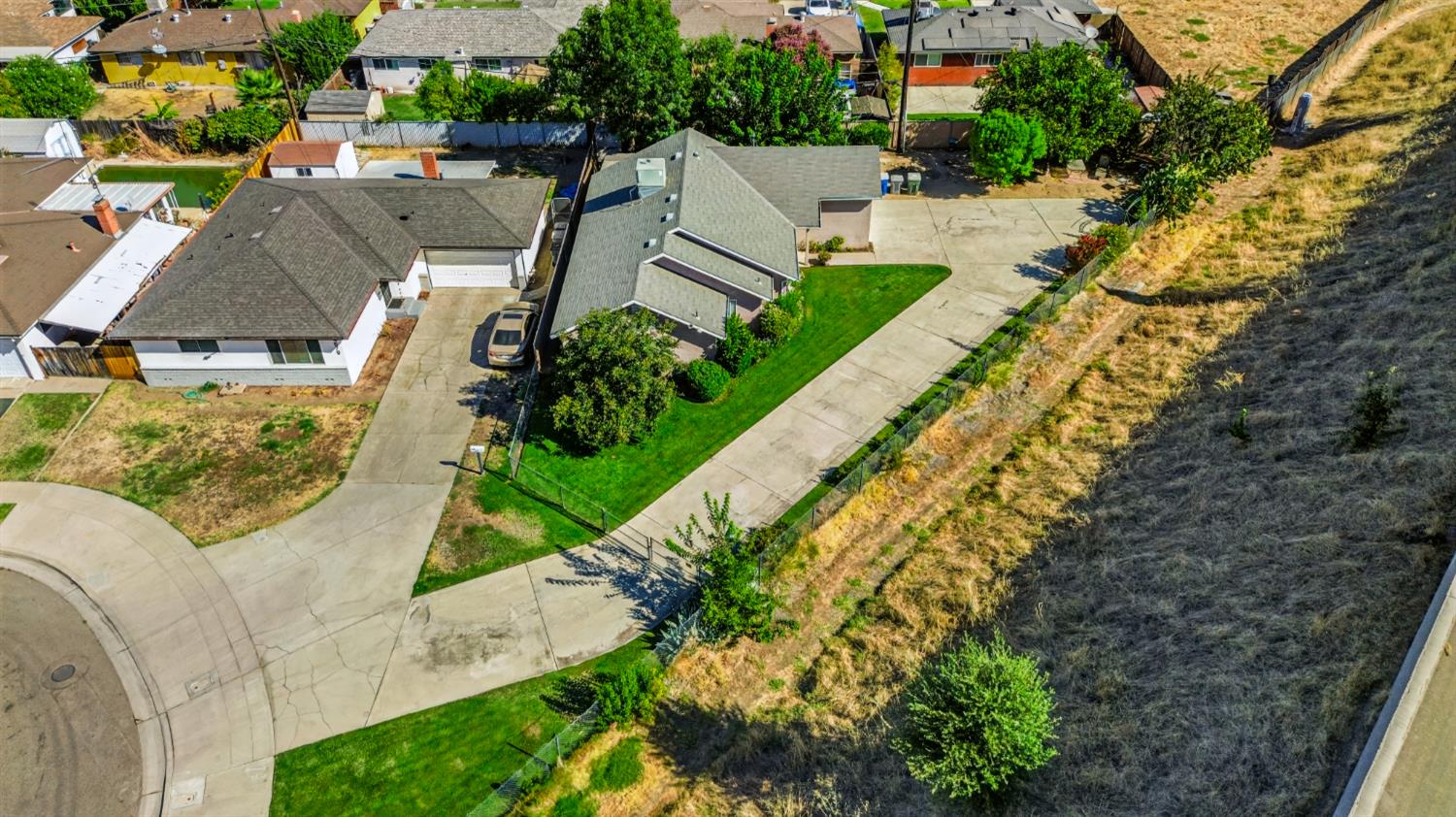 4683 E Norwich Ave, Fresno, CA 93726