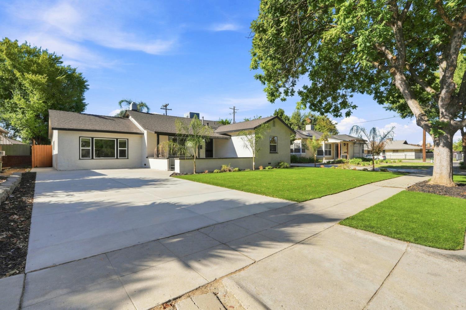 16 E Andrews Ave, Fresno, CA 93704