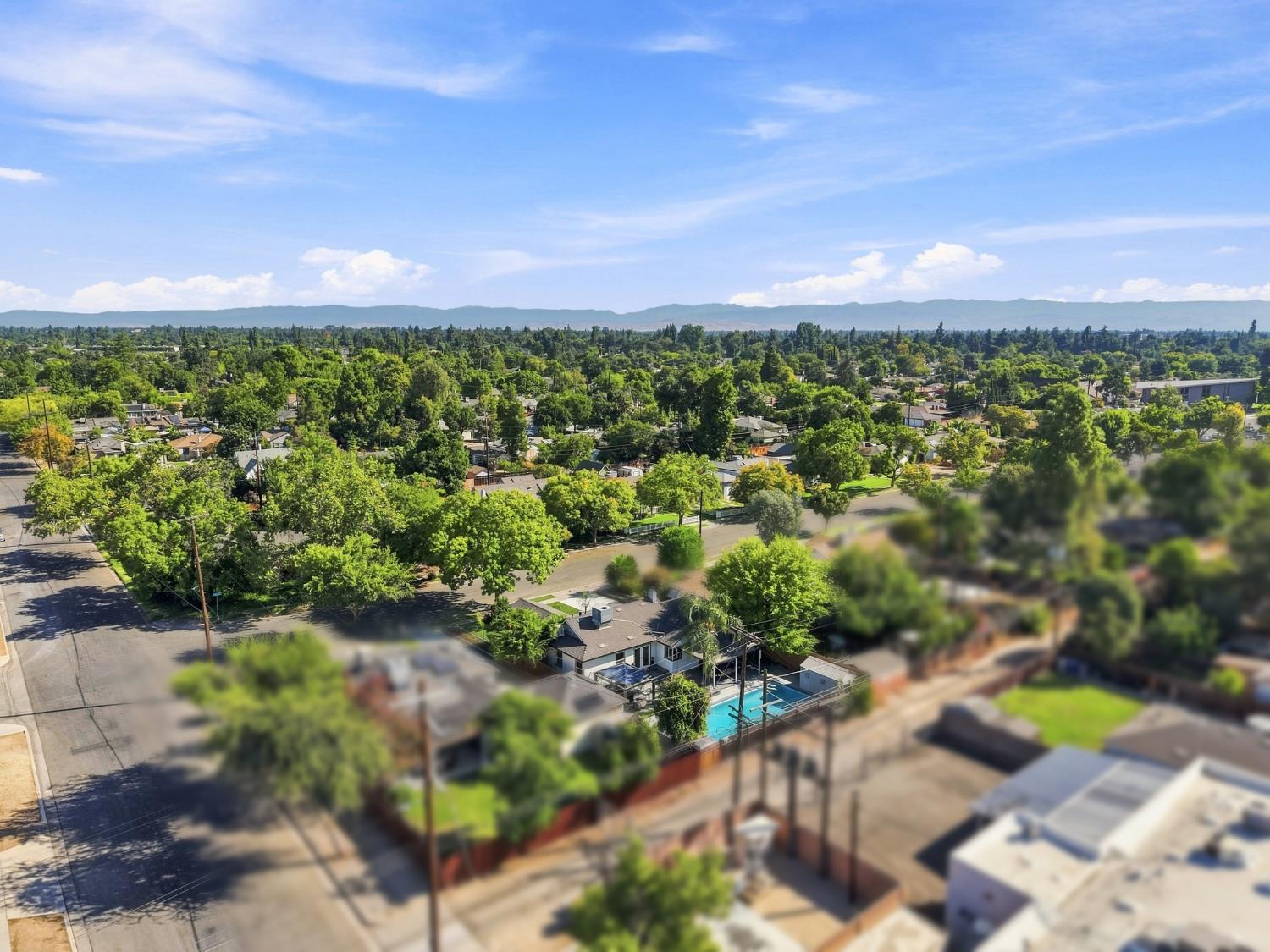 16 E Andrews Ave, Fresno, CA 93704