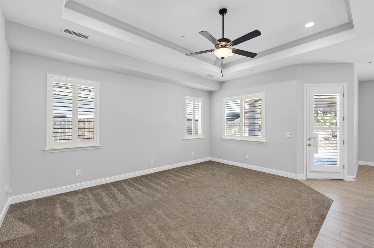639 Mesa Dr S, Madera, CA 93636