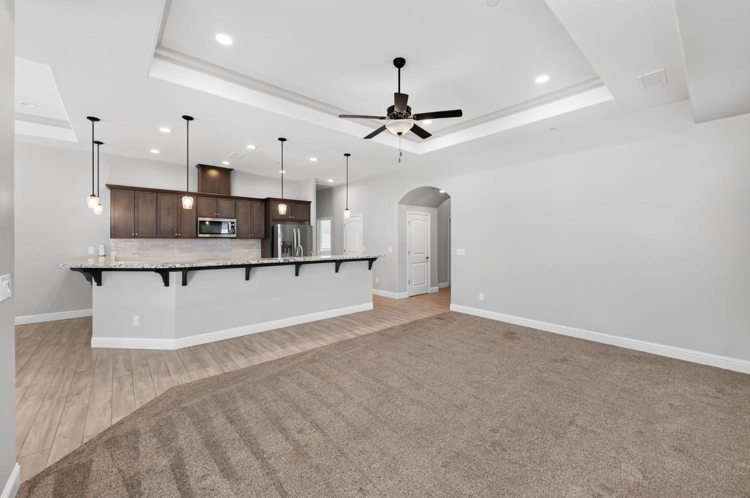 639 Mesa Dr S, Madera, CA 93636
