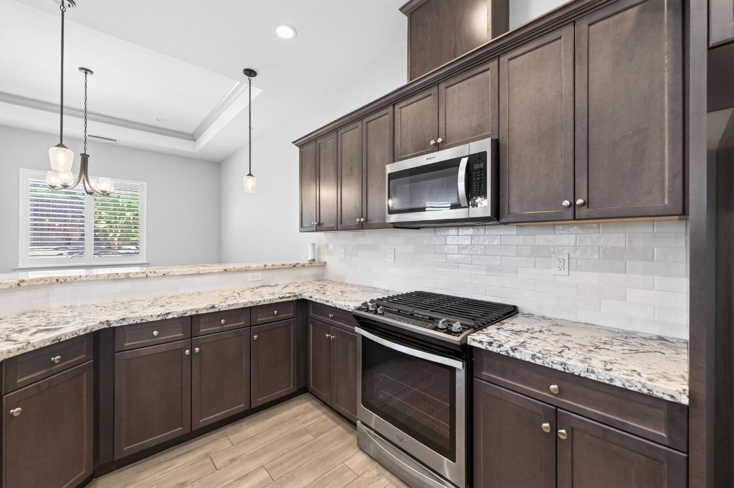 639 Mesa Dr S, Madera, CA 93636