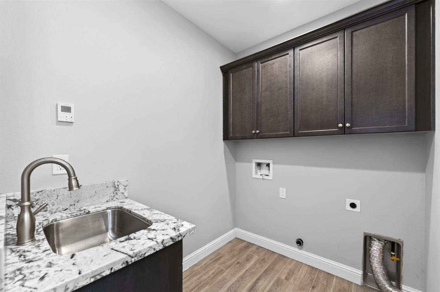 639 Mesa Dr S, Madera, CA 93636