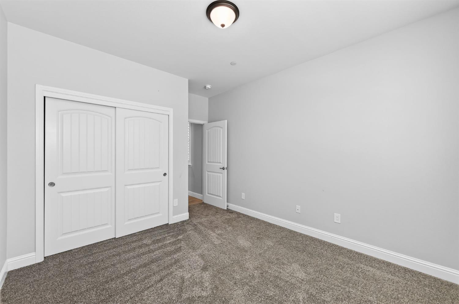 639 Mesa Dr S, Madera, CA 93636