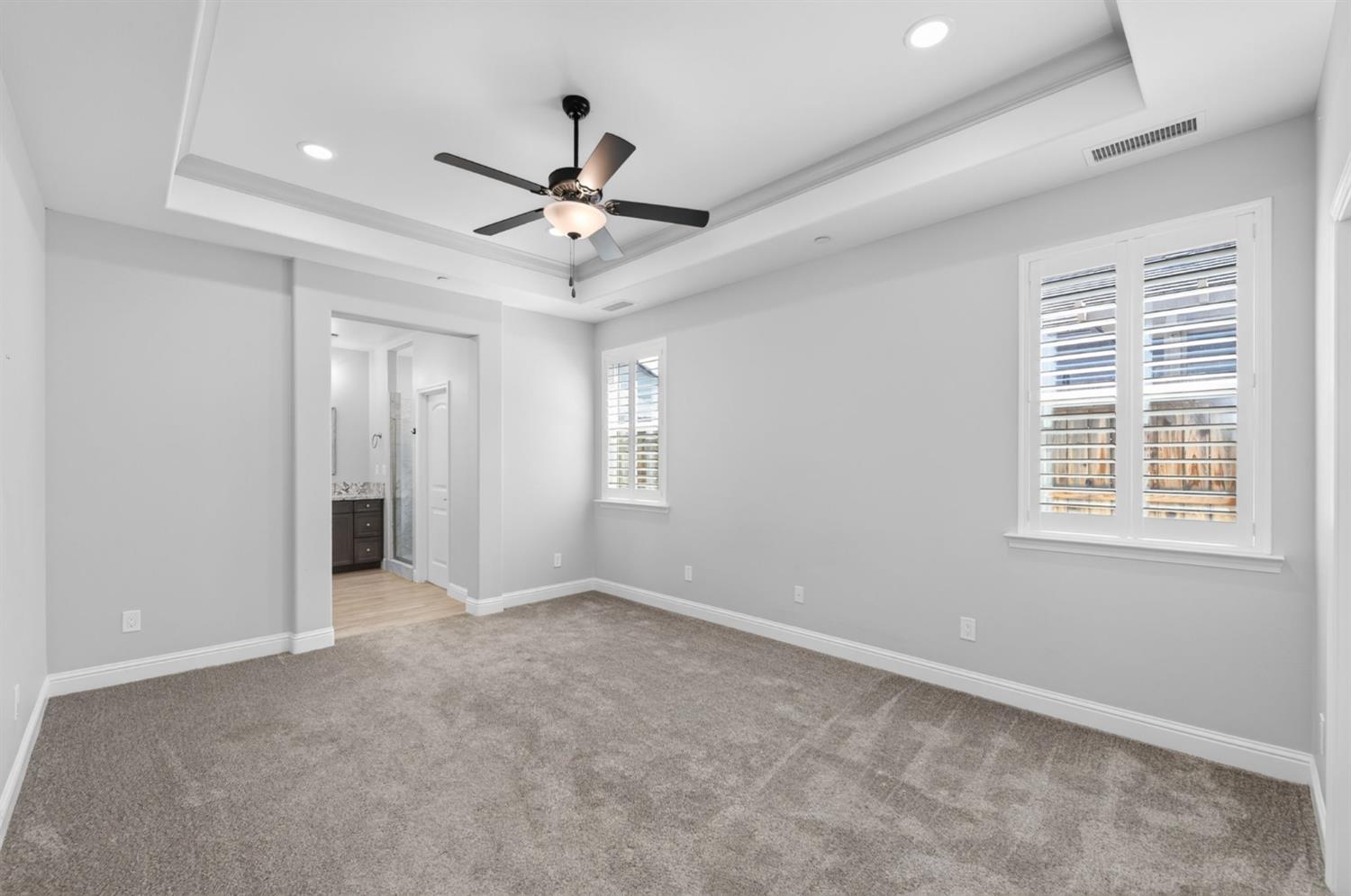 639 Mesa Dr S, Madera, CA 93636