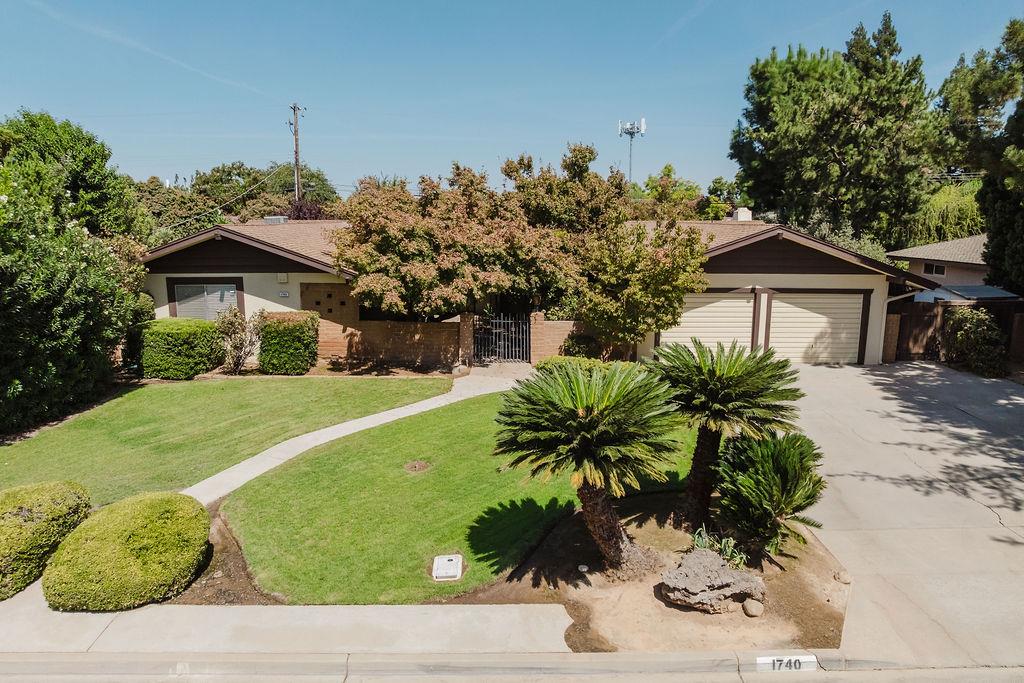 1740 W Celeste Ave, Fresno, CA 93711