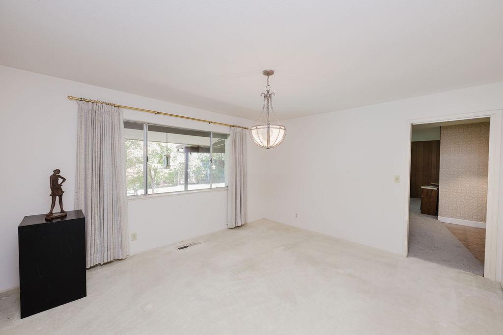 1740 W Celeste Ave, Fresno, CA 93711