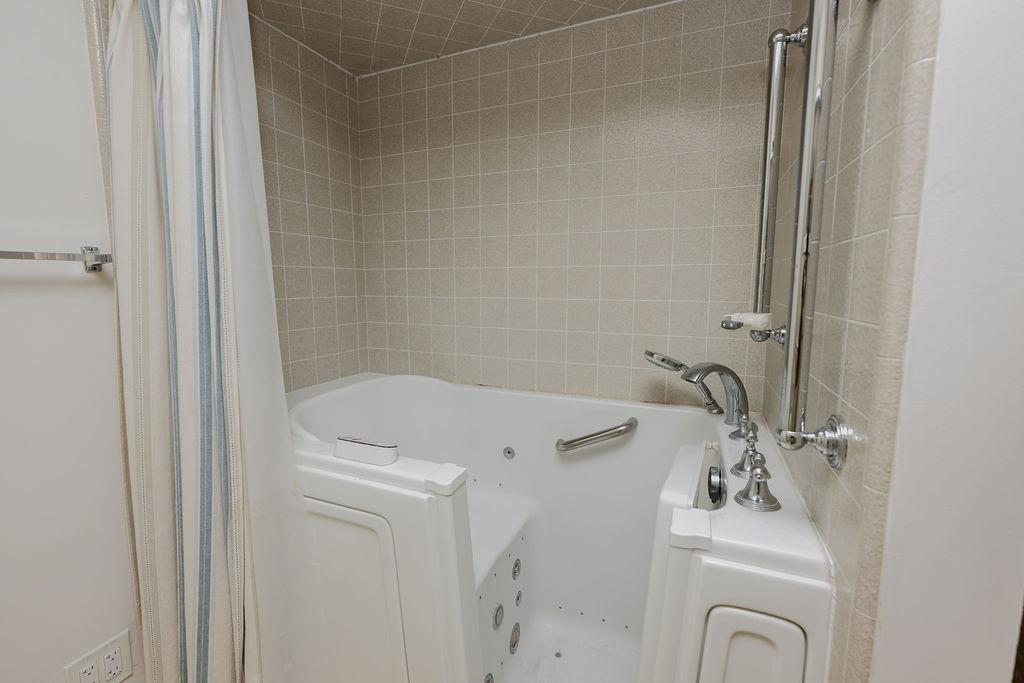 1740 W Celeste Ave, Fresno, CA 93711