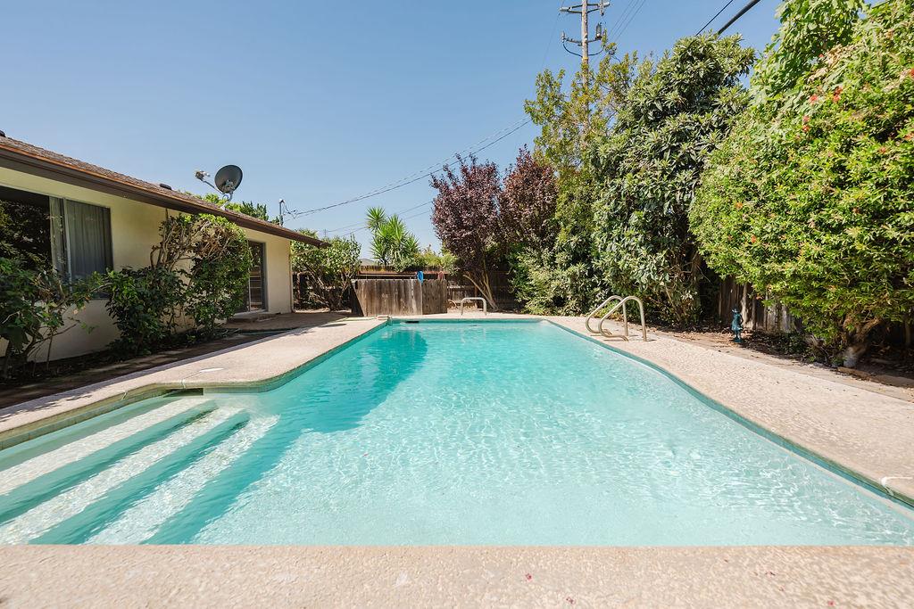 1740 W Celeste Ave, Fresno, CA 93711