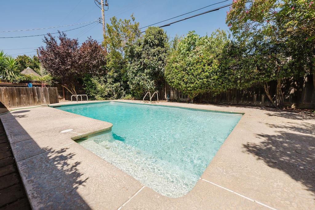1740 W Celeste Ave, Fresno, CA 93711