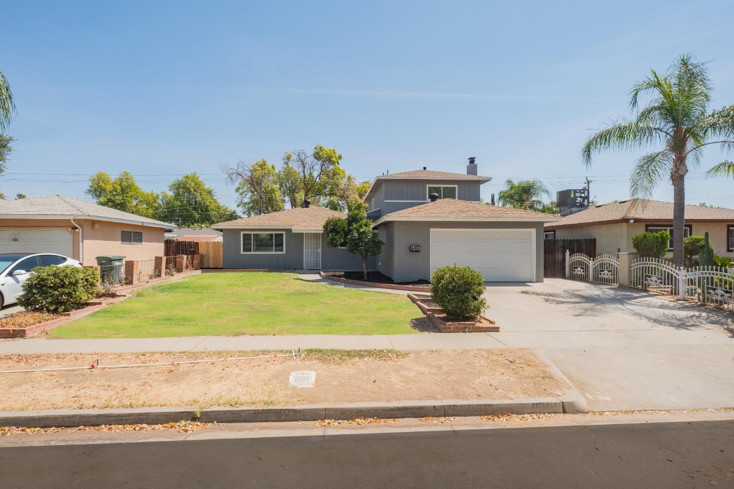 1516 N Fine Ave, Fresno, CA 93727
