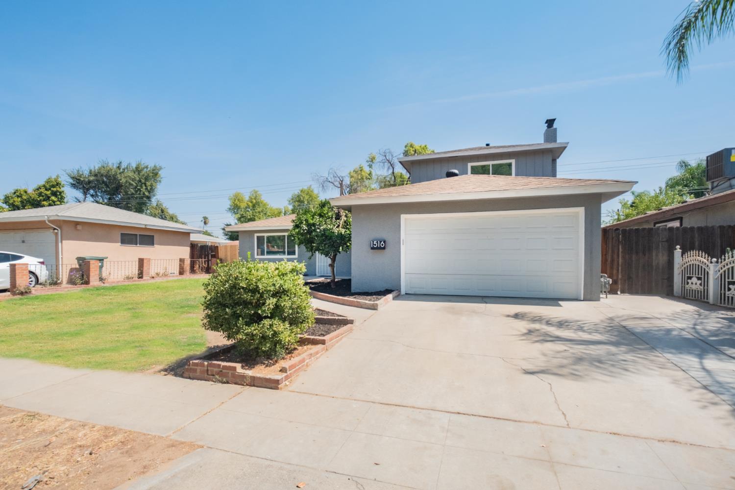 1516 N Fine Ave, Fresno, CA 93727