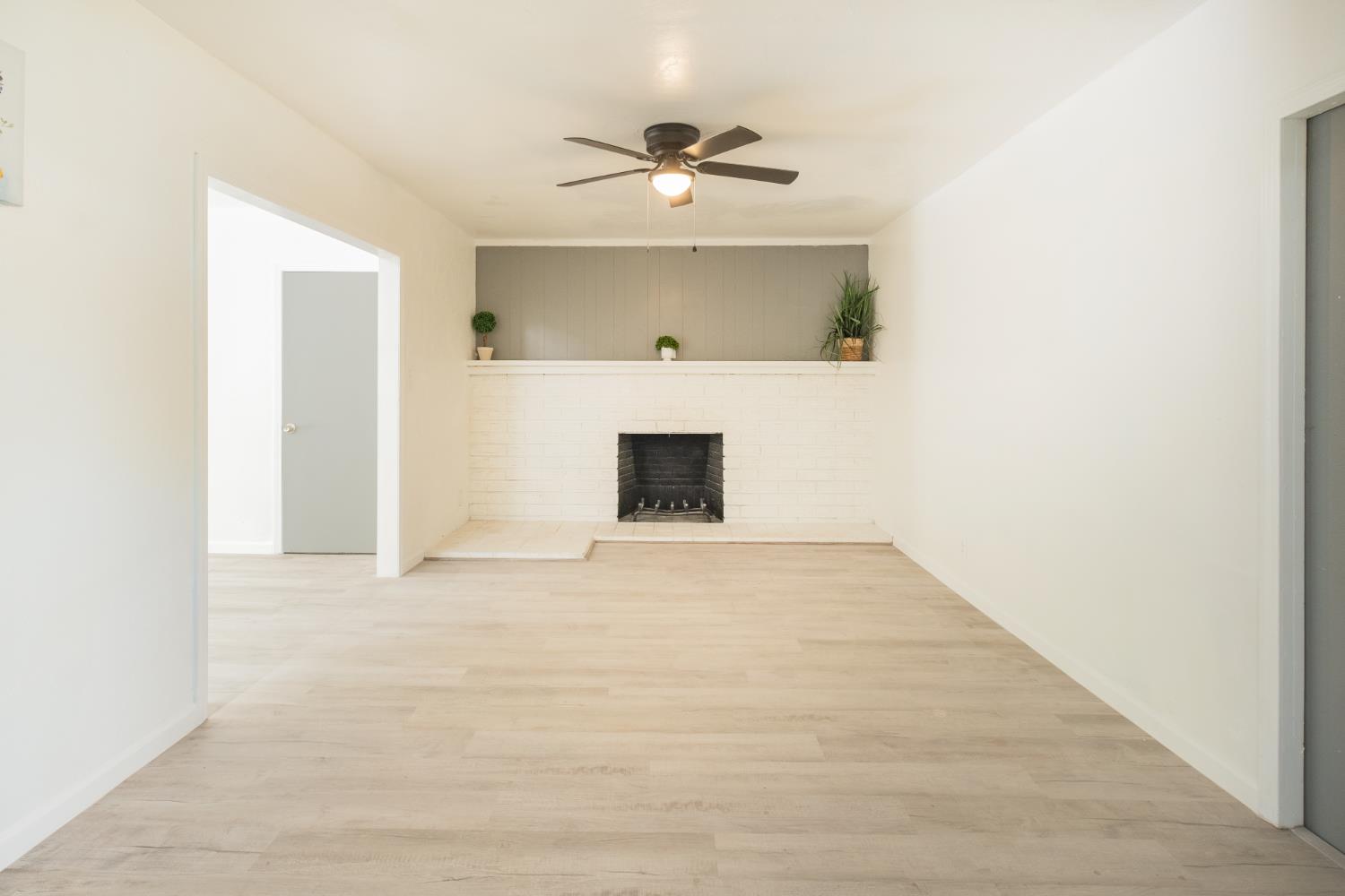 1516 N Fine Ave, Fresno, CA 93727