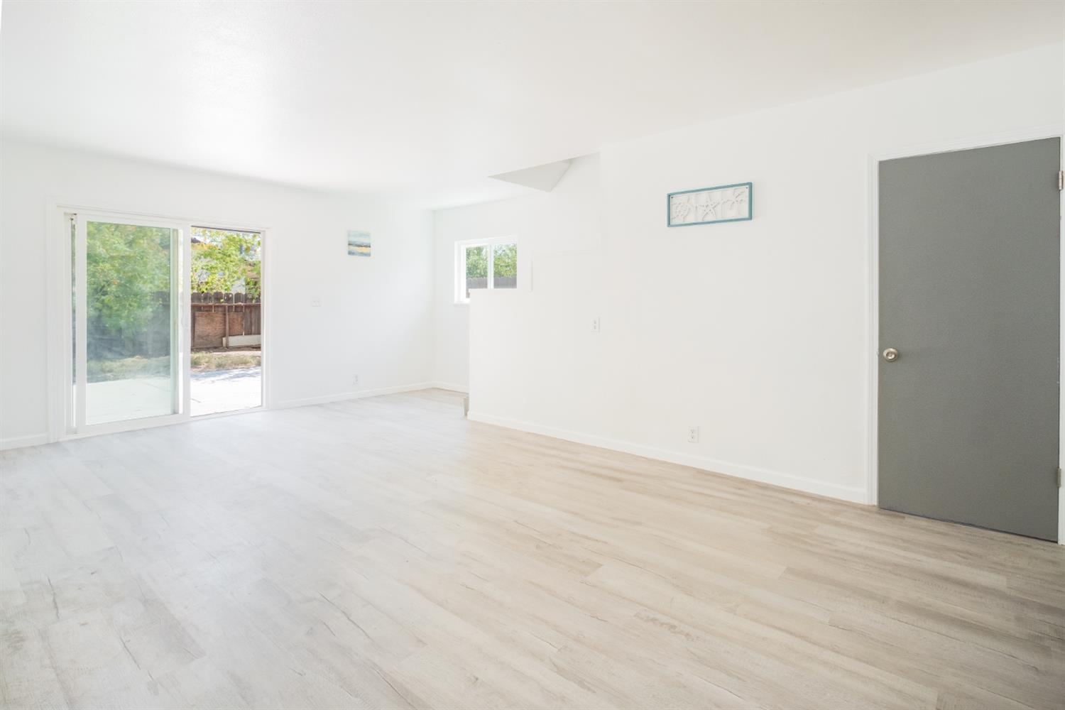 1516 N Fine Ave, Fresno, CA 93727