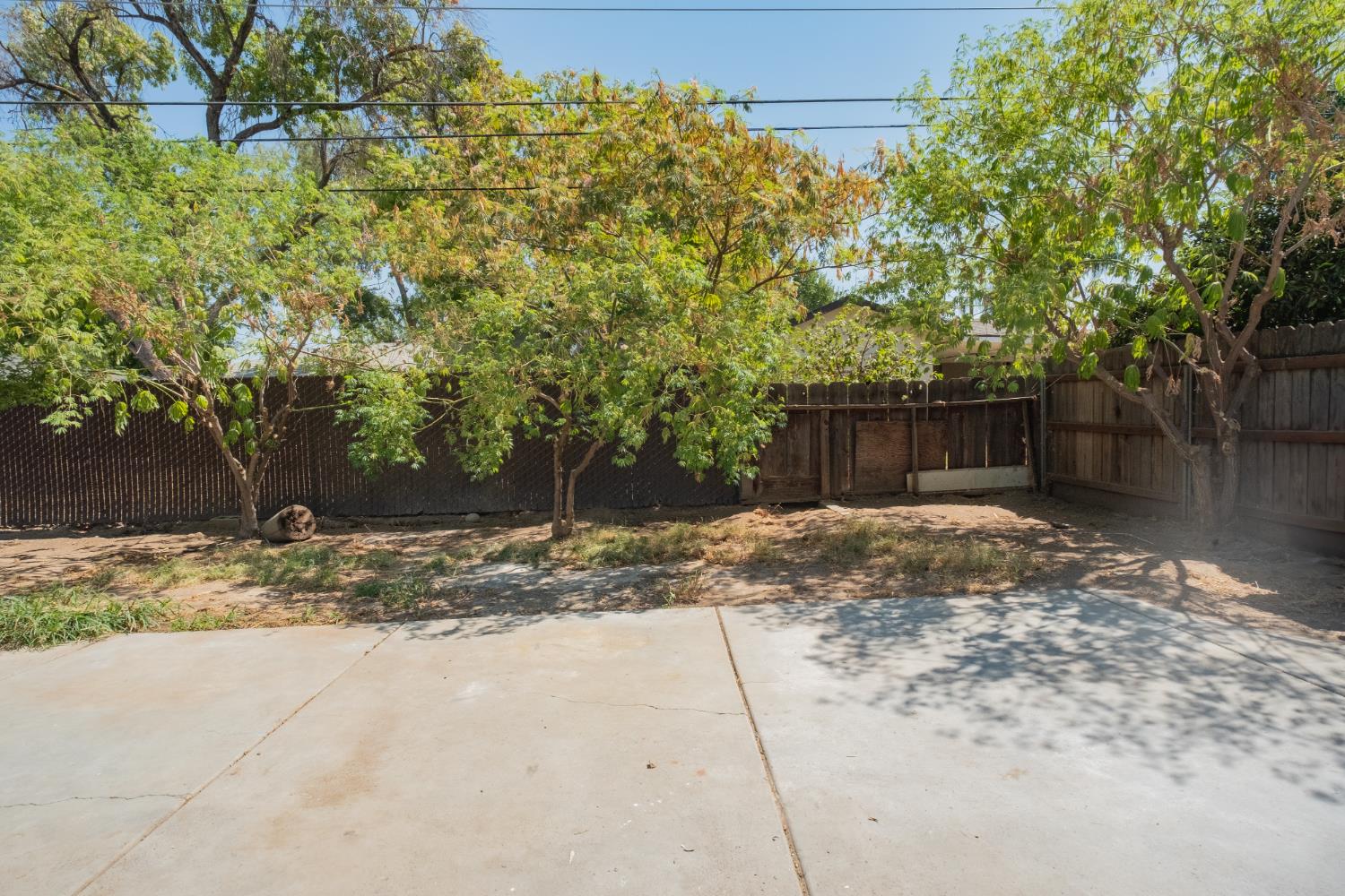 1516 N Fine Ave, Fresno, CA 93727