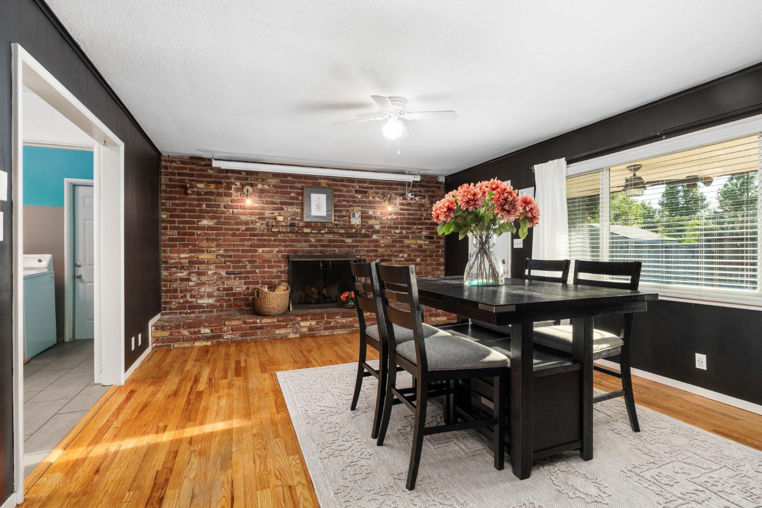4467 N Bond Ave, Fresno, CA 93726