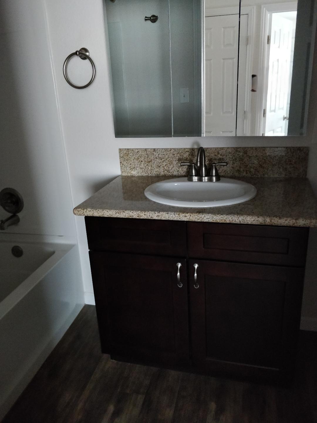 307 S Crespi Ave, Exeter, CA 93221