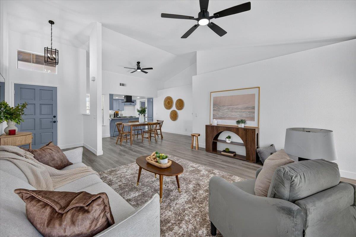 1051 E Terrace Dr, Hanford, CA 93230