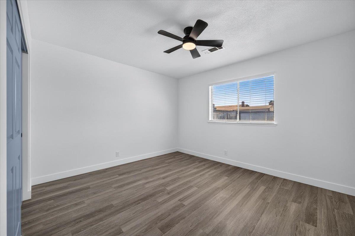 1051 E Terrace Dr, Hanford, CA 93230