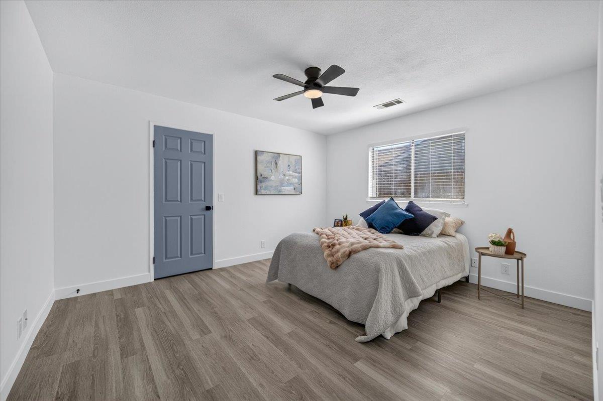 1051 E Terrace Dr, Hanford, CA 93230