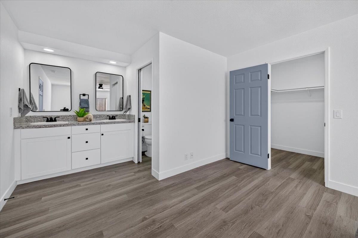 1051 E Terrace Dr, Hanford, CA 93230