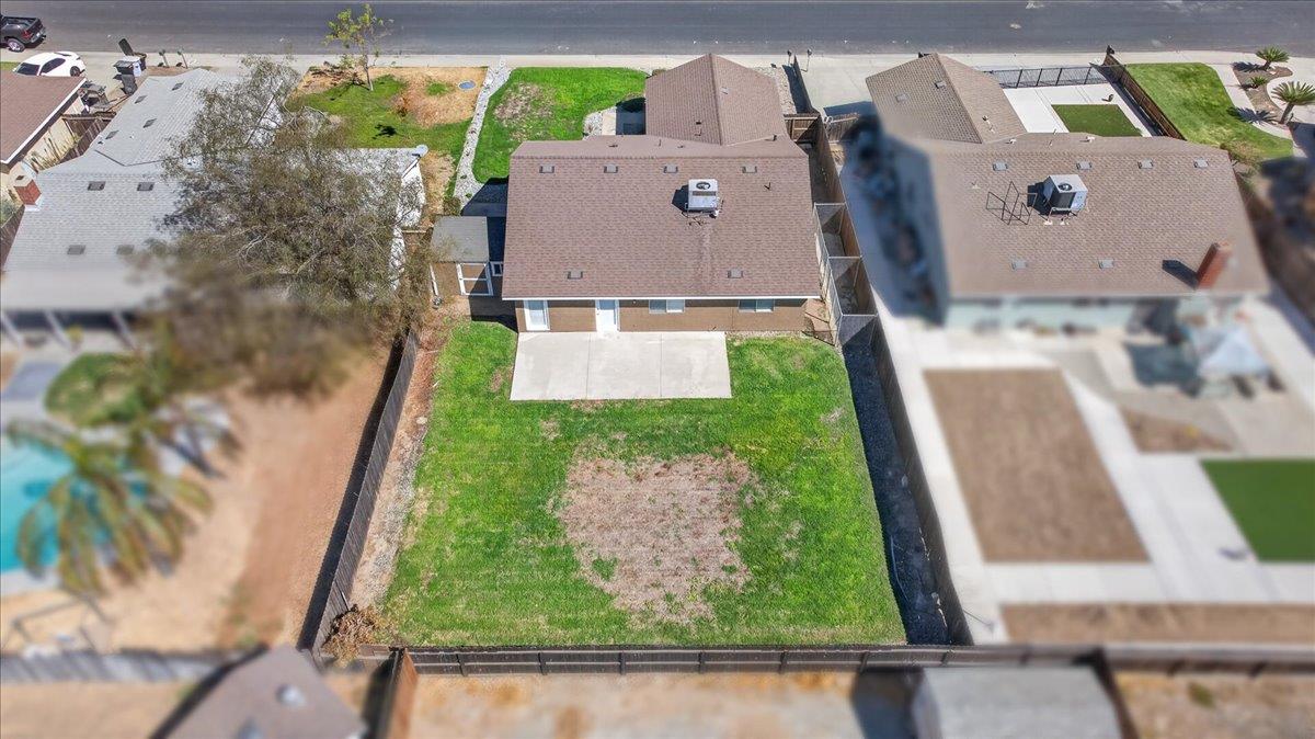 1051 E Terrace Dr, Hanford, CA 93230