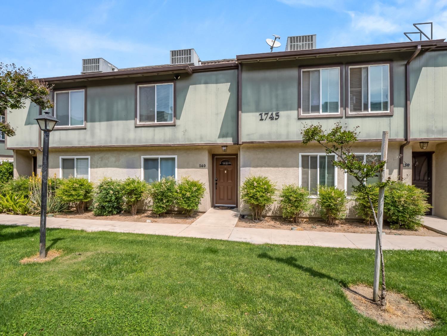 1745 N Winery Ave #140, Fresno, CA 93703