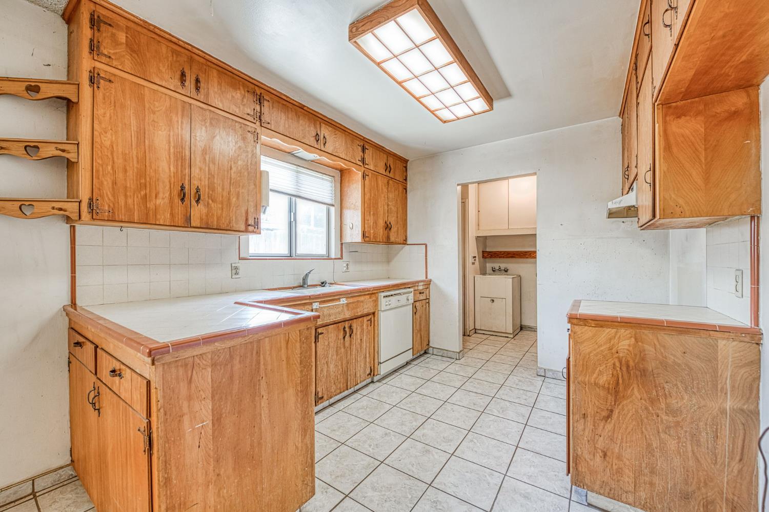 818 S Del Norte Ave, Kerman, CA 93630