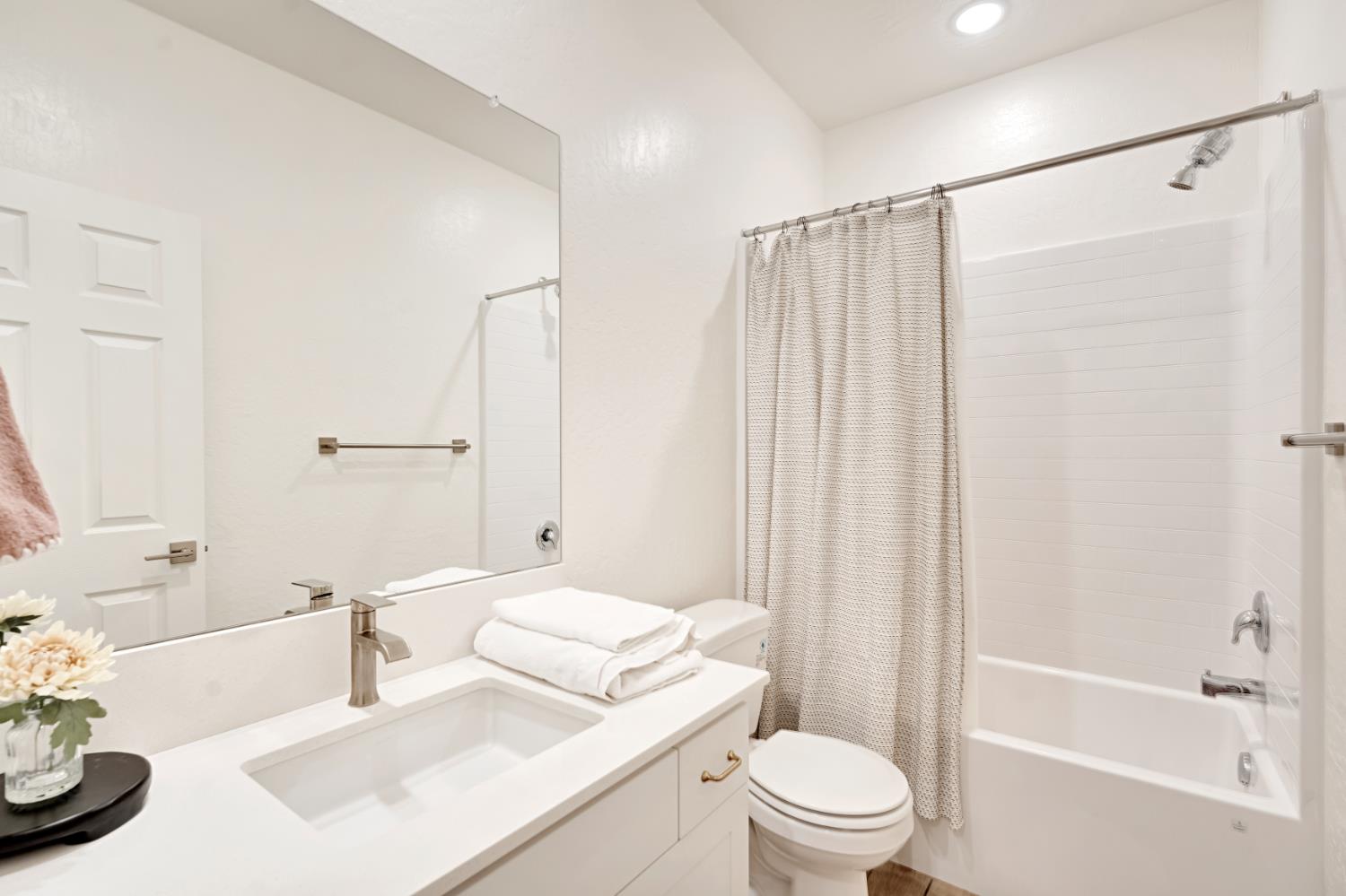 163 Reunion Way S, Madera, CA 93636