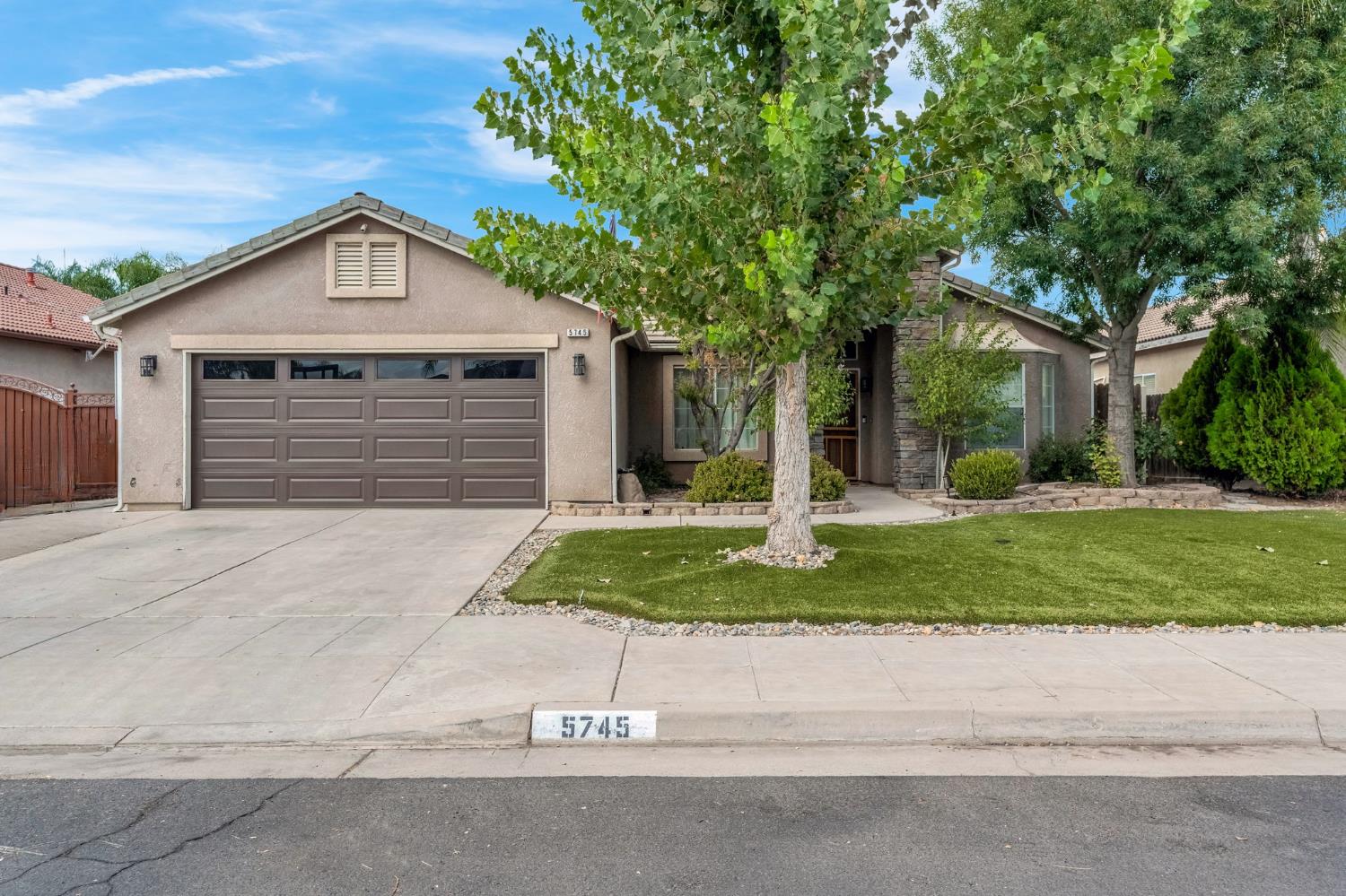 5745 E Florence Ave, Fresno, CA 93727
