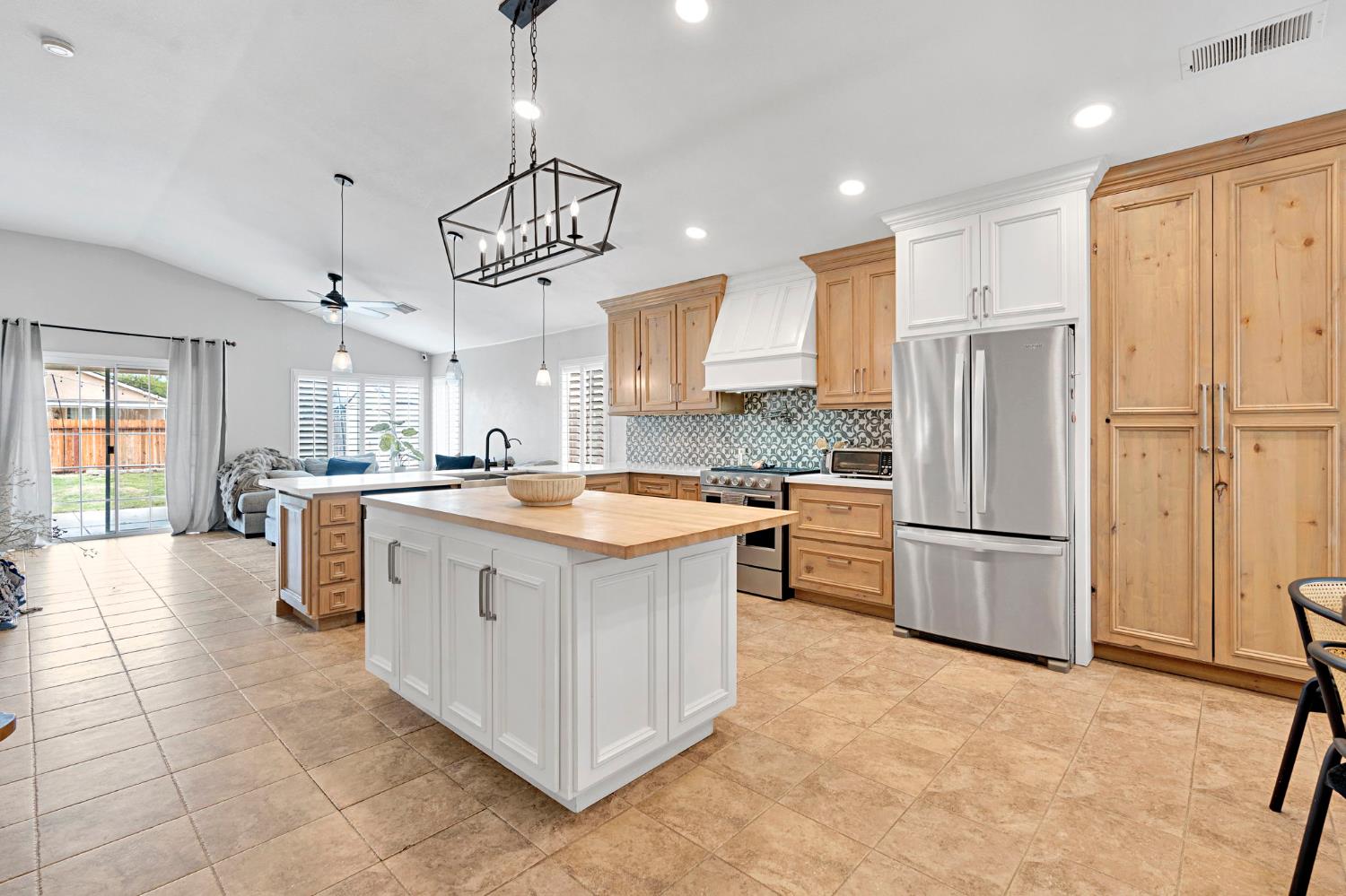 5745 E Florence Ave, Fresno, CA 93727