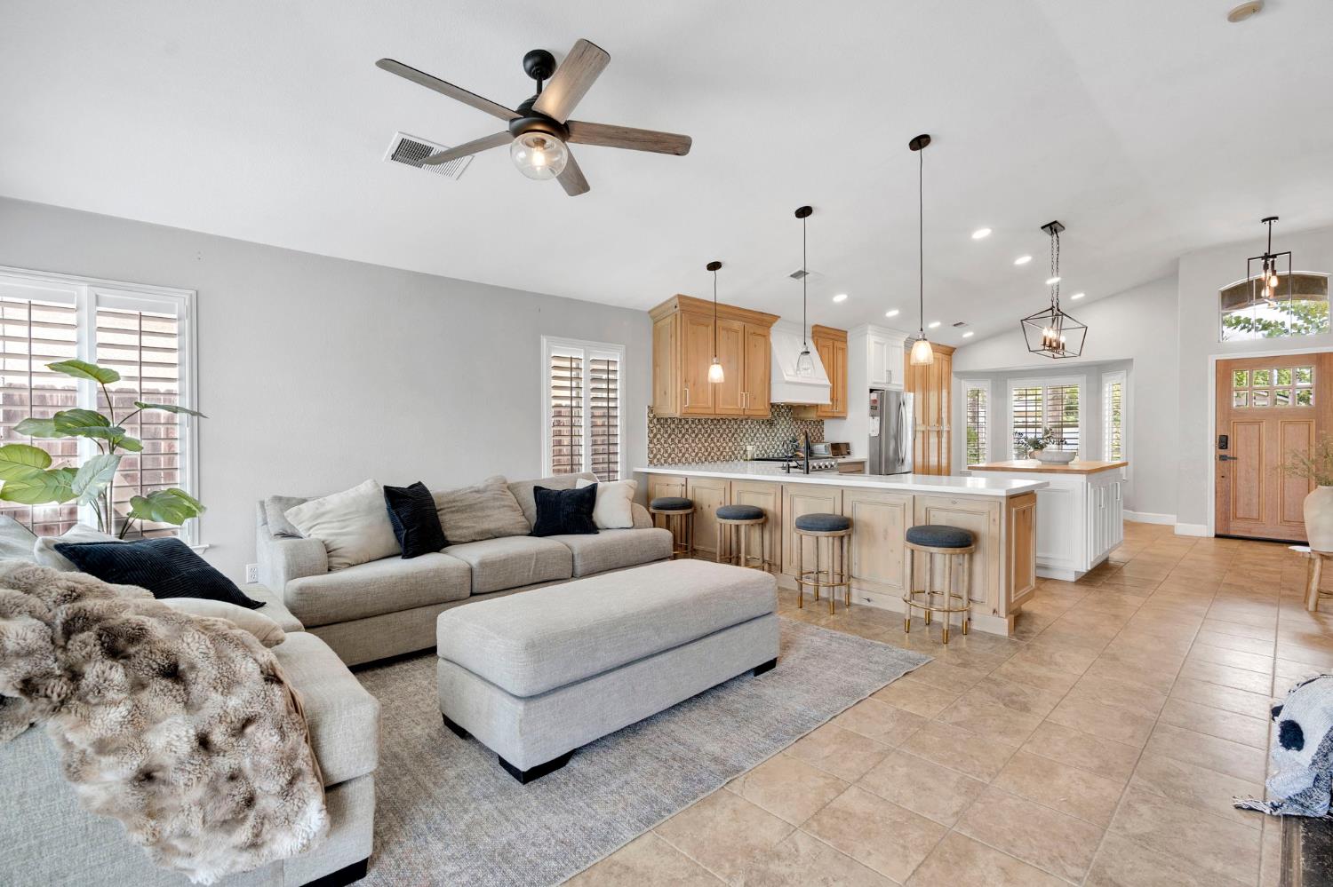 5745 E Florence Ave, Fresno, CA 93727