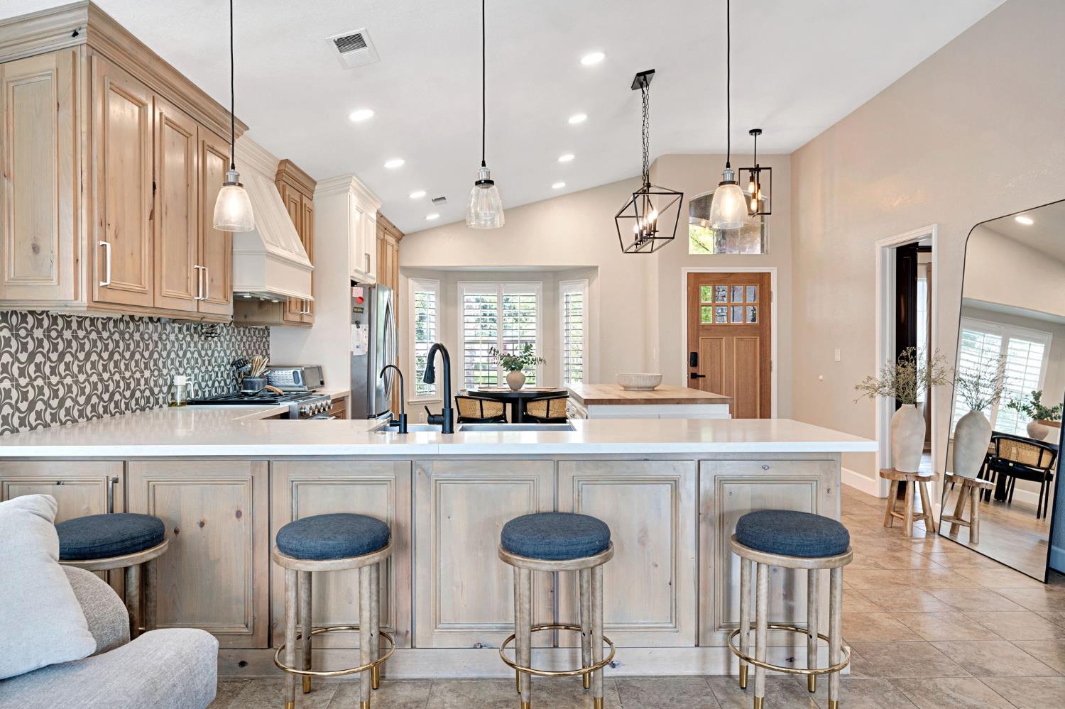 5745 E Florence Ave, Fresno, CA 93727