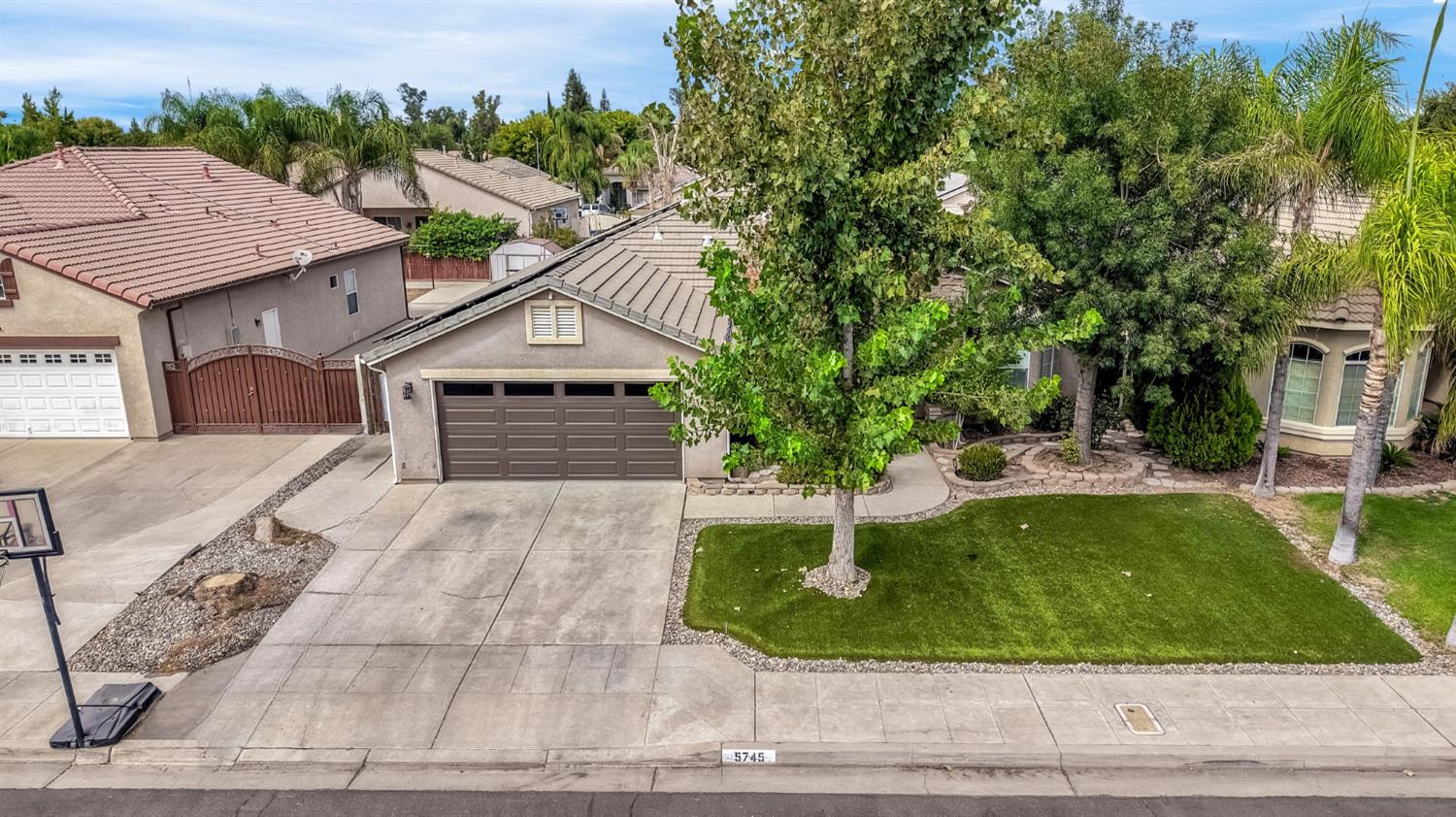 5745 E Florence Ave, Fresno, CA 93727