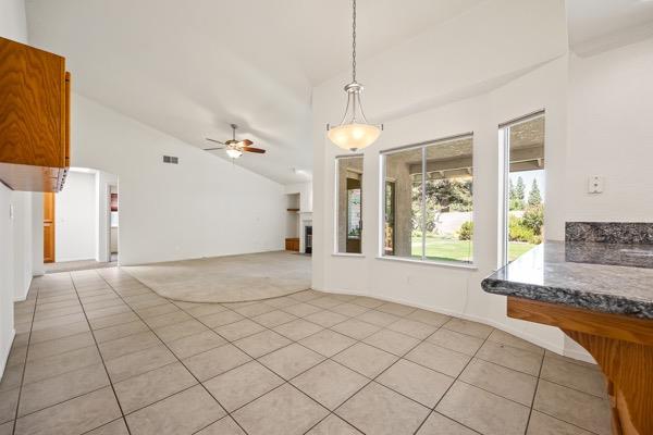 6292 N Selland Ave W, Fresno, CA 93711