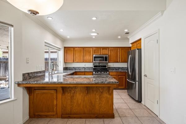 6292 N Selland Ave W, Fresno, CA 93711