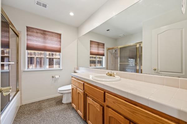 6292 N Selland Ave W, Fresno, CA 93711
