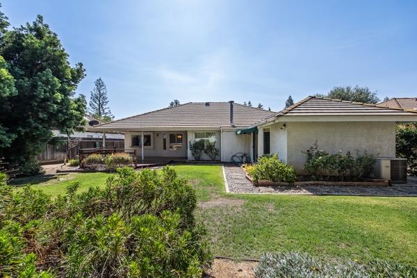 6292 N Selland Ave W, Fresno, CA 93711