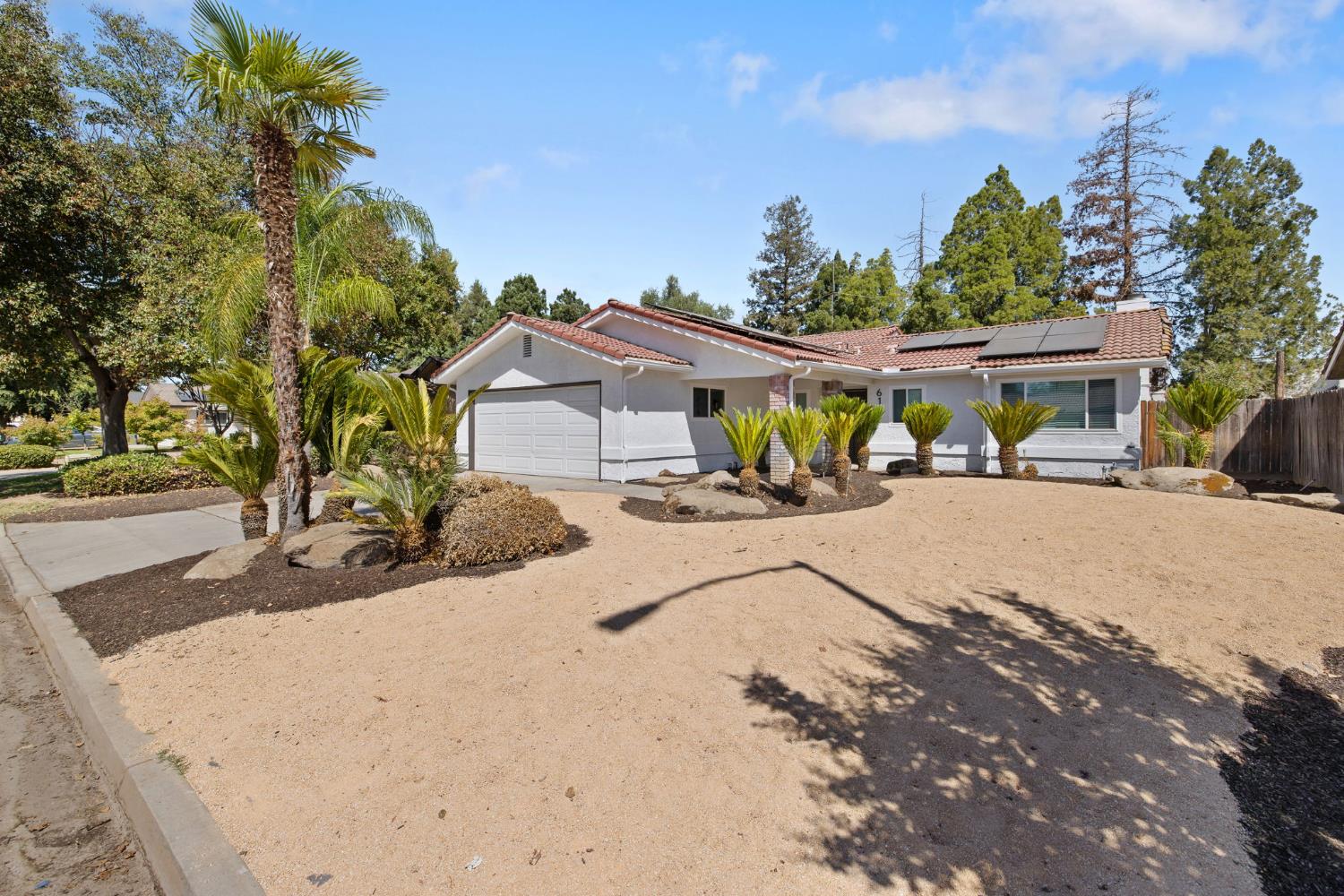 6144 N Carica Ave, Fresno, CA 93722