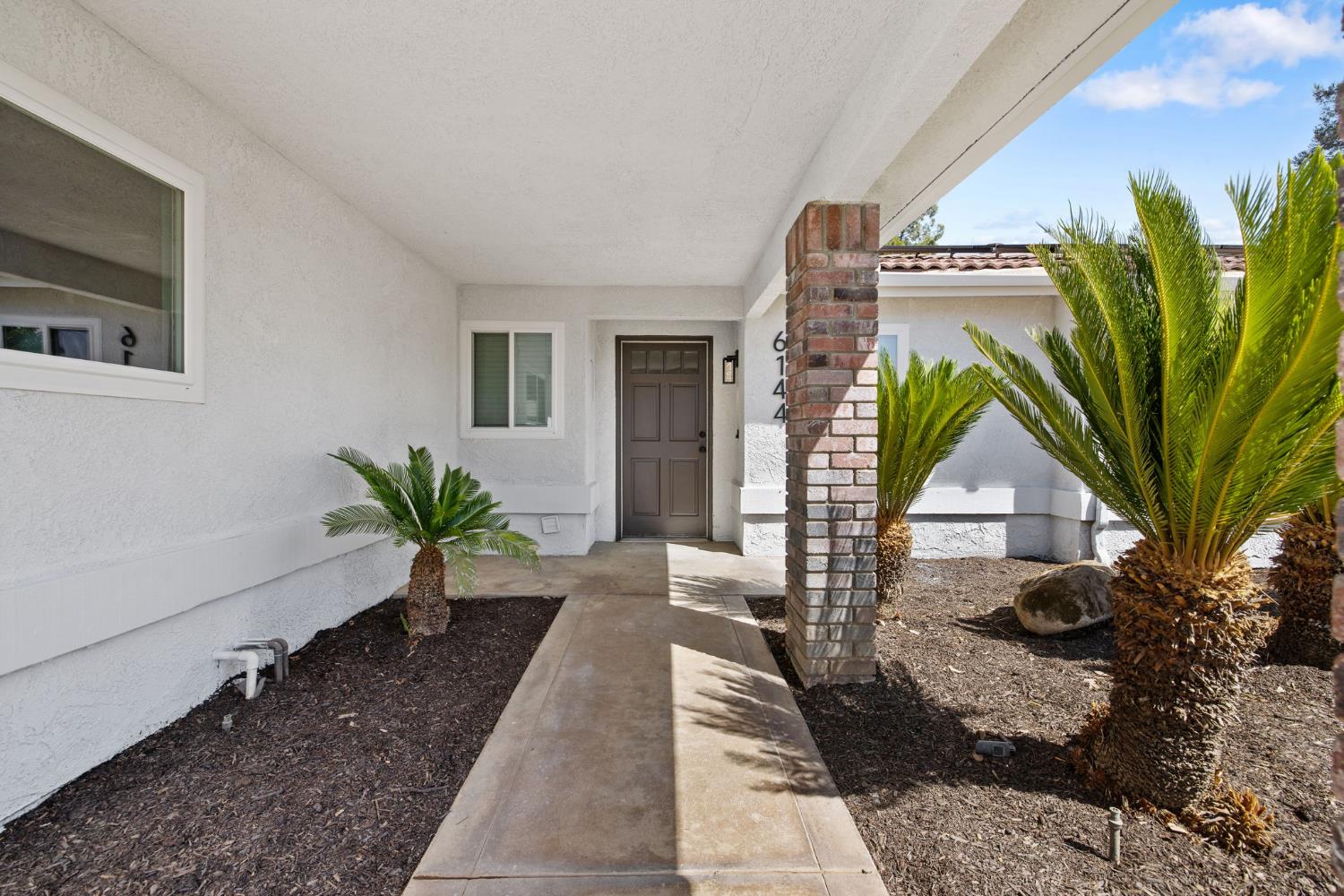 6144 N Carica Ave, Fresno, CA 93722