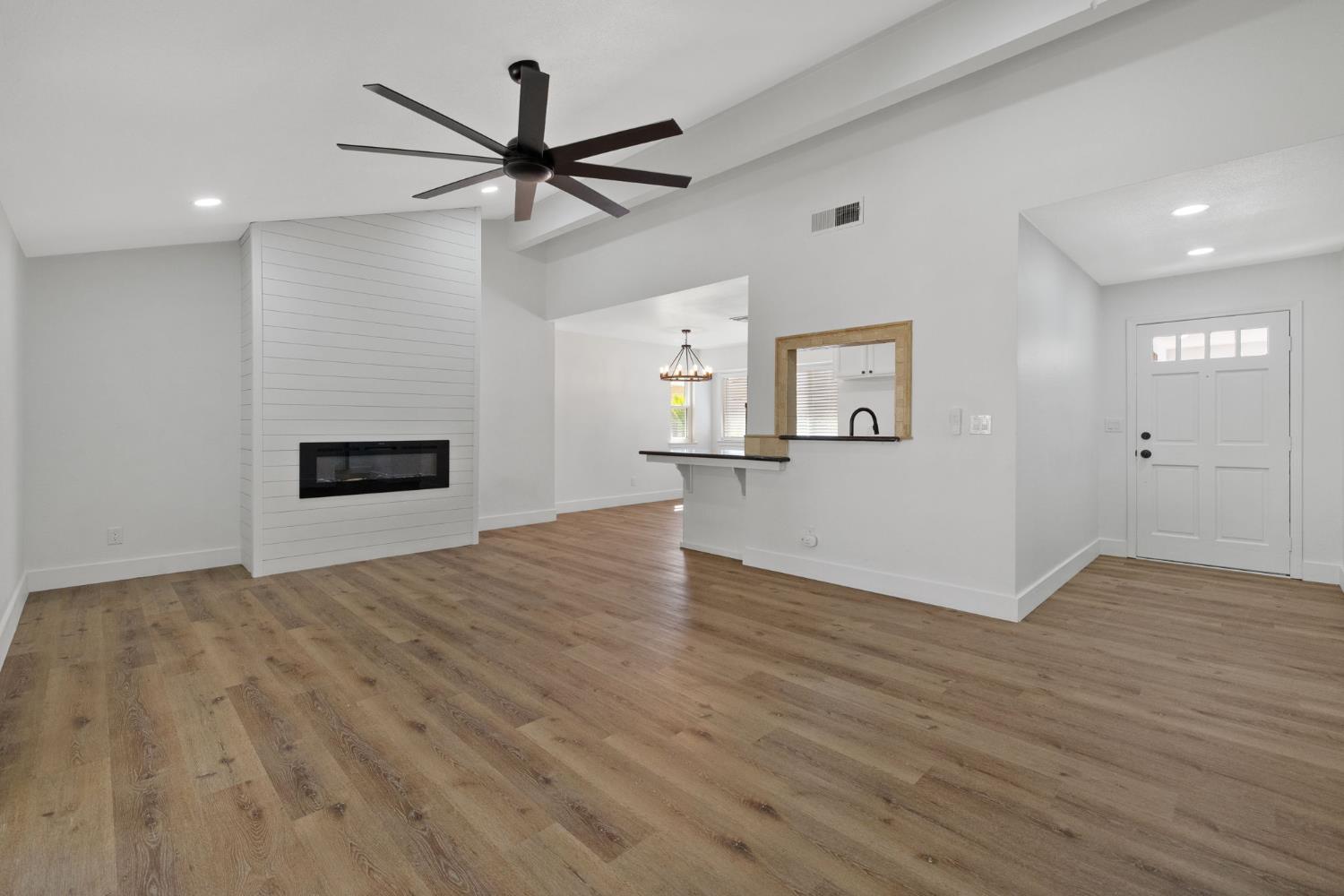 6144 N Carica Ave, Fresno, CA 93722