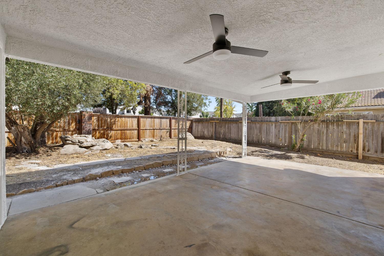 6144 N Carica Ave, Fresno, CA 93722