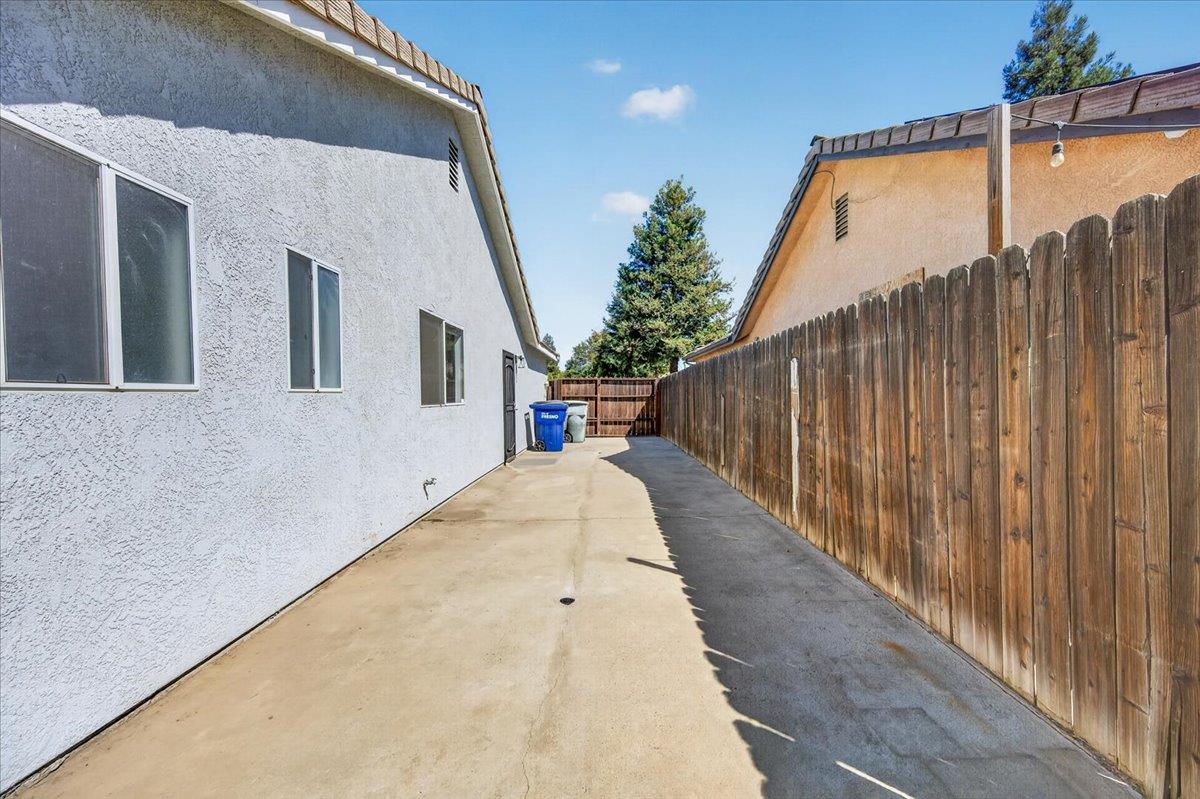 4369 W Providence Ave, Fresno, CA 93722