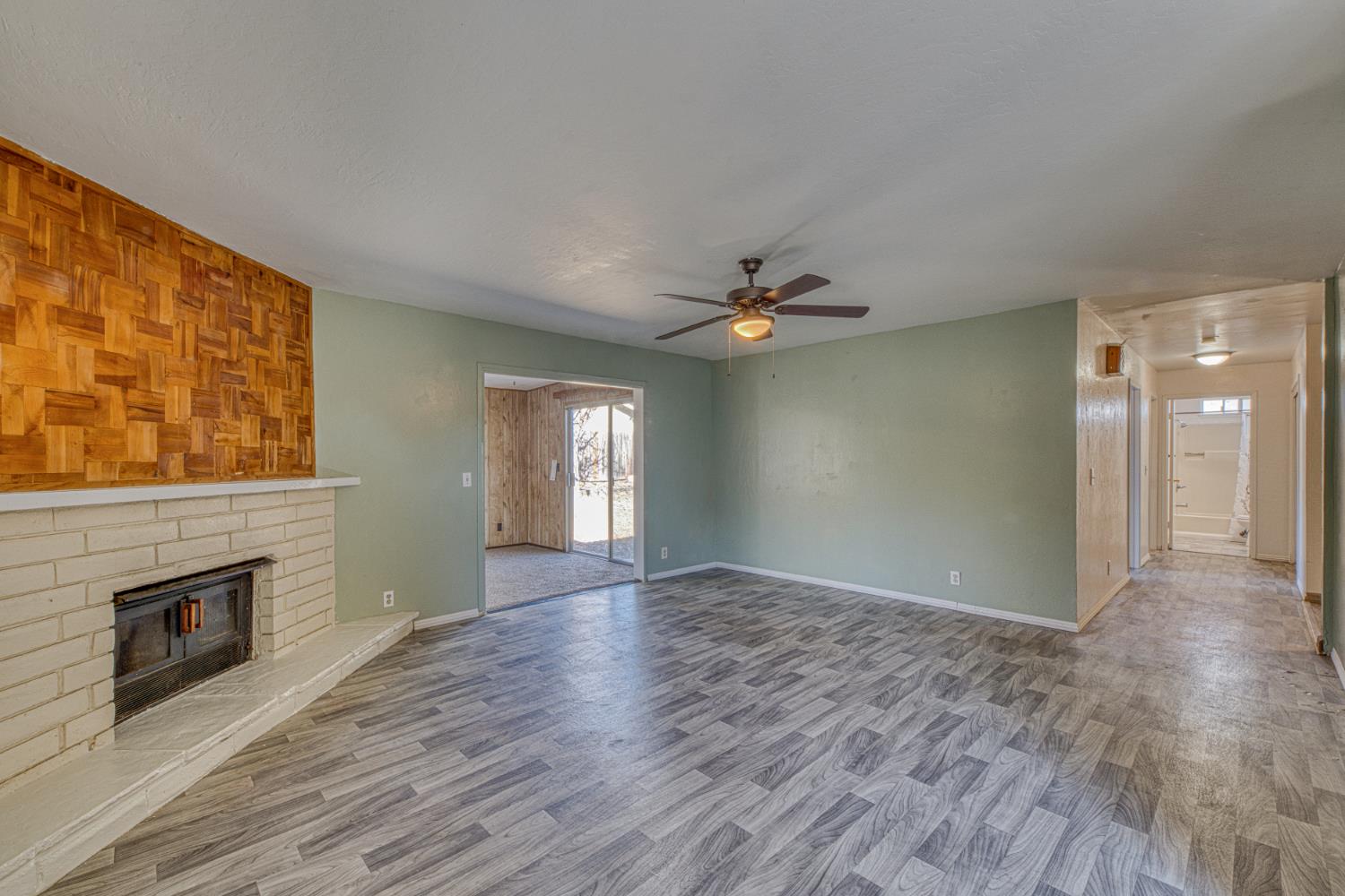 290 Carnoble Dr, Hollister, CA 95023