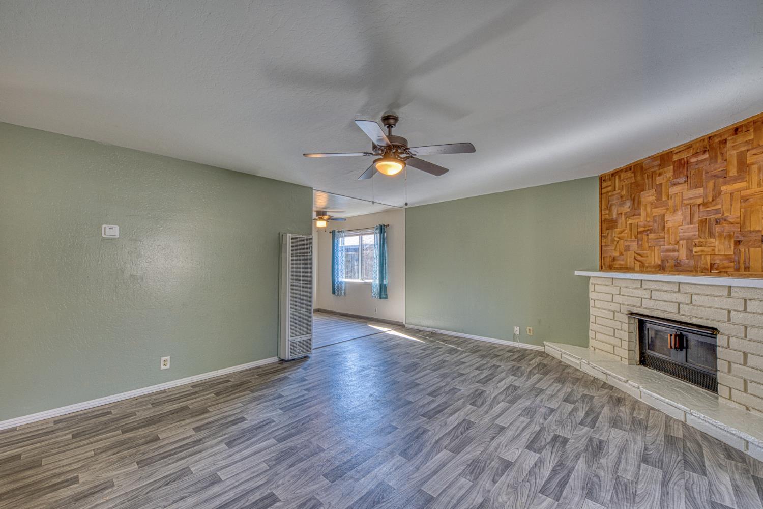290 Carnoble Dr, Hollister, CA 95023