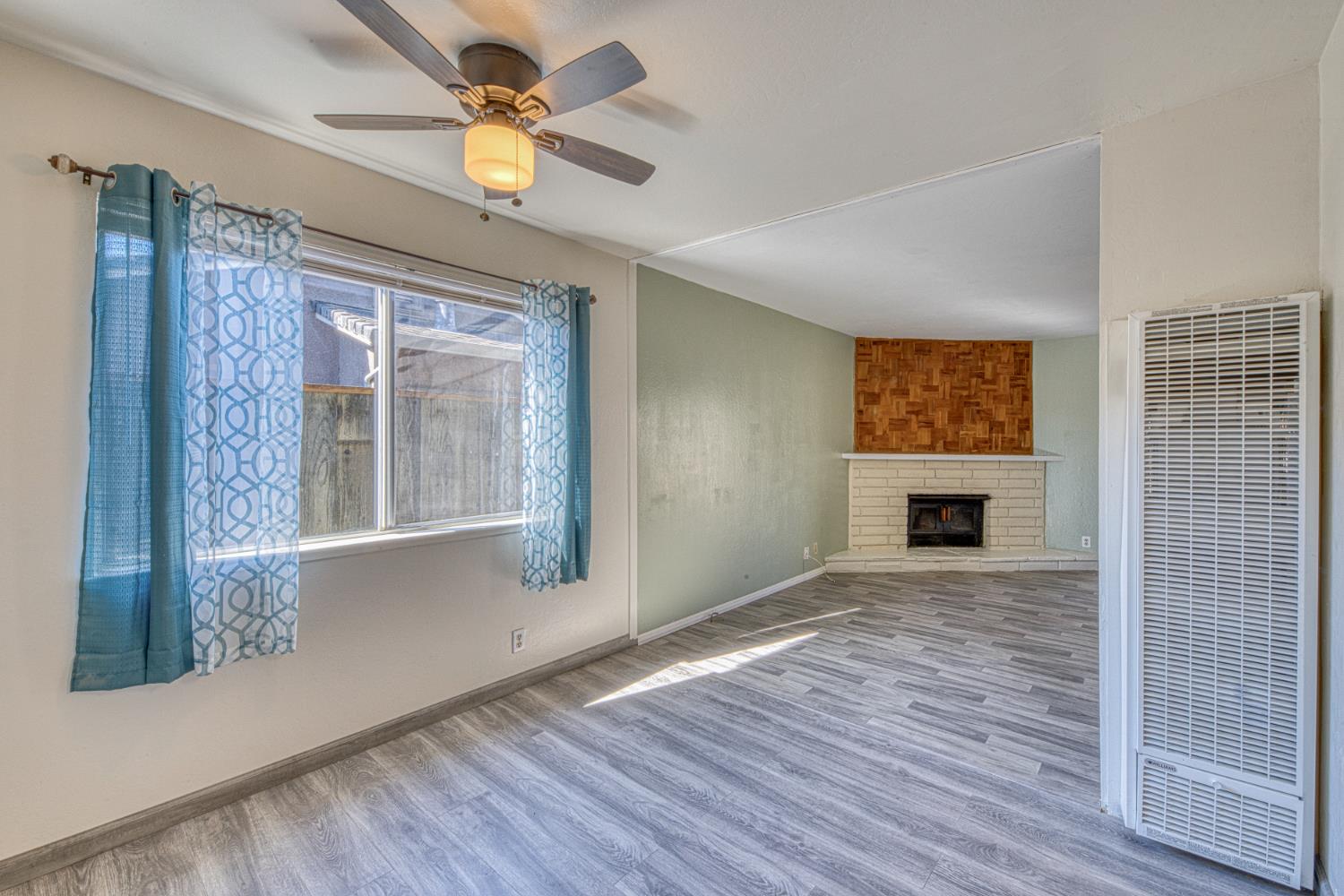 290 Carnoble Dr, Hollister, CA 95023