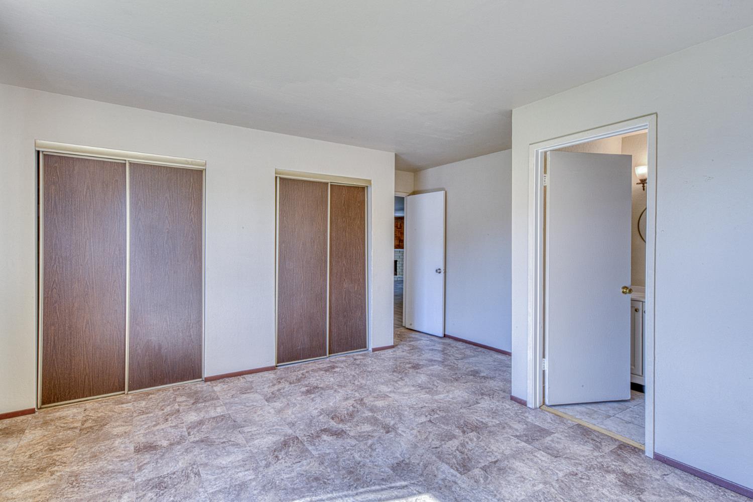 290 Carnoble Dr, Hollister, CA 95023