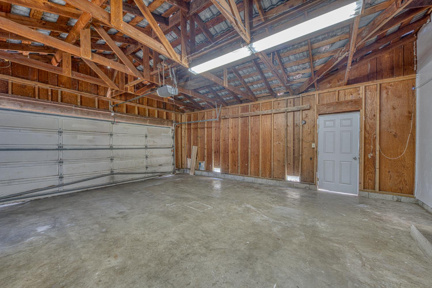 290 Carnoble Dr, Hollister, CA 95023
